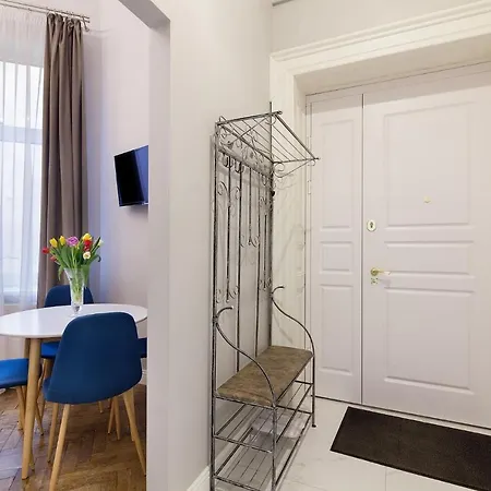 Chopin Apartment In The Center Of إلفيف المظهر الخارجي الصورة