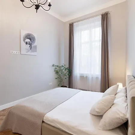 Chopin Apartment In The Center Of إلفيف المظهر الخارجي الصورة